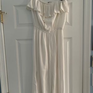 American Eagle woman’s full length dress